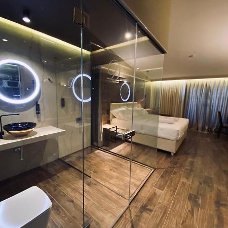 טיראנה Deluxe Rooms In Blloku Area מראה חיצוני תמונה