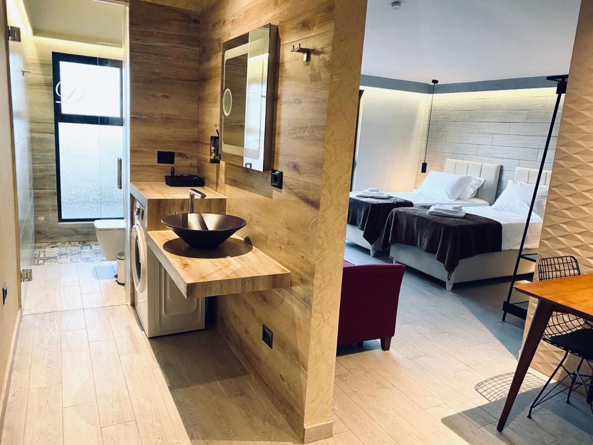טיראנה Deluxe Rooms In Blloku Area מראה חיצוני תמונה