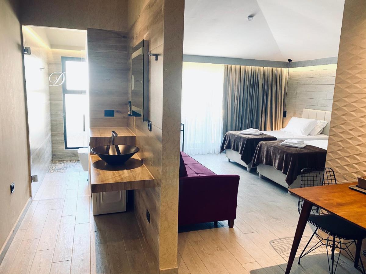 טיראנה Deluxe Rooms In Blloku Area מראה חיצוני תמונה